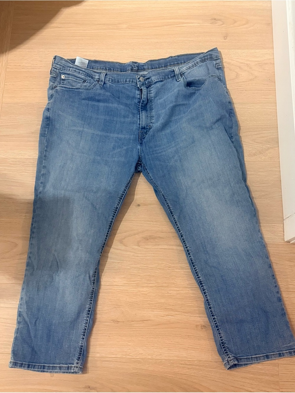 Levi's Relaxed Fit Mid Wash Blue Jeans